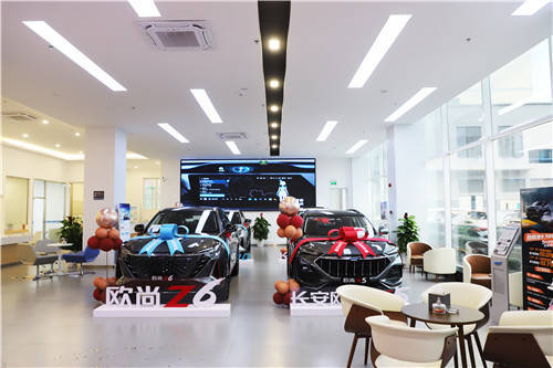 大有可玩的“汽車機器人”——長安歐尚Z6來了！